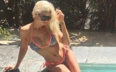 12-8_maryse_poolside