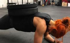 Becky Lynch Is The World’s Top Ranked Planker
