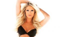 Kelly Kelly’s Hot New Lingerie Photo
