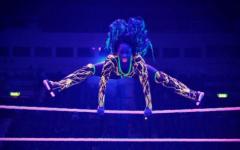 Naomi Feeling The Glow