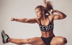 Paige Van Zant Gets A Kick Out Of Life