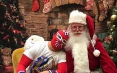 Sin Cara Meets Santa Claus!