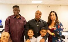 44201837_498456713966306_998492910316576309_n