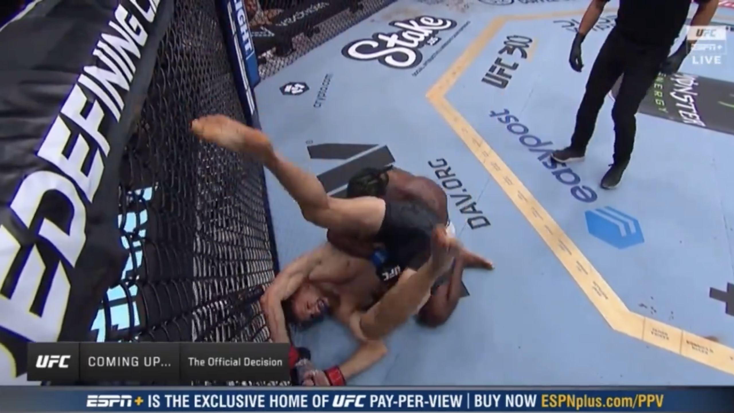 Aljamain Sterling Hits A Powerbomb On Calvin Kattar At UFC 300