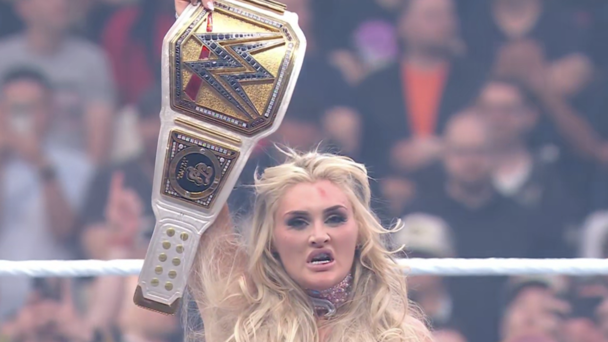 Tiffany Stratton Defeats Charlotte Flair To Retain WWE Women's Title At ...