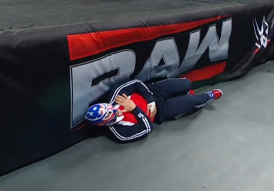 el grande americano three WWE Raw