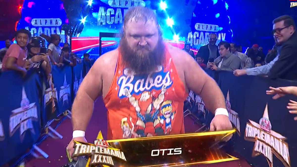 Otis Out Of Action Indefinitely After Austin Theory Chair Attack On WWE Raw