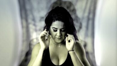 Bayley Hears A Voice In Her Head, Might Need A Hug