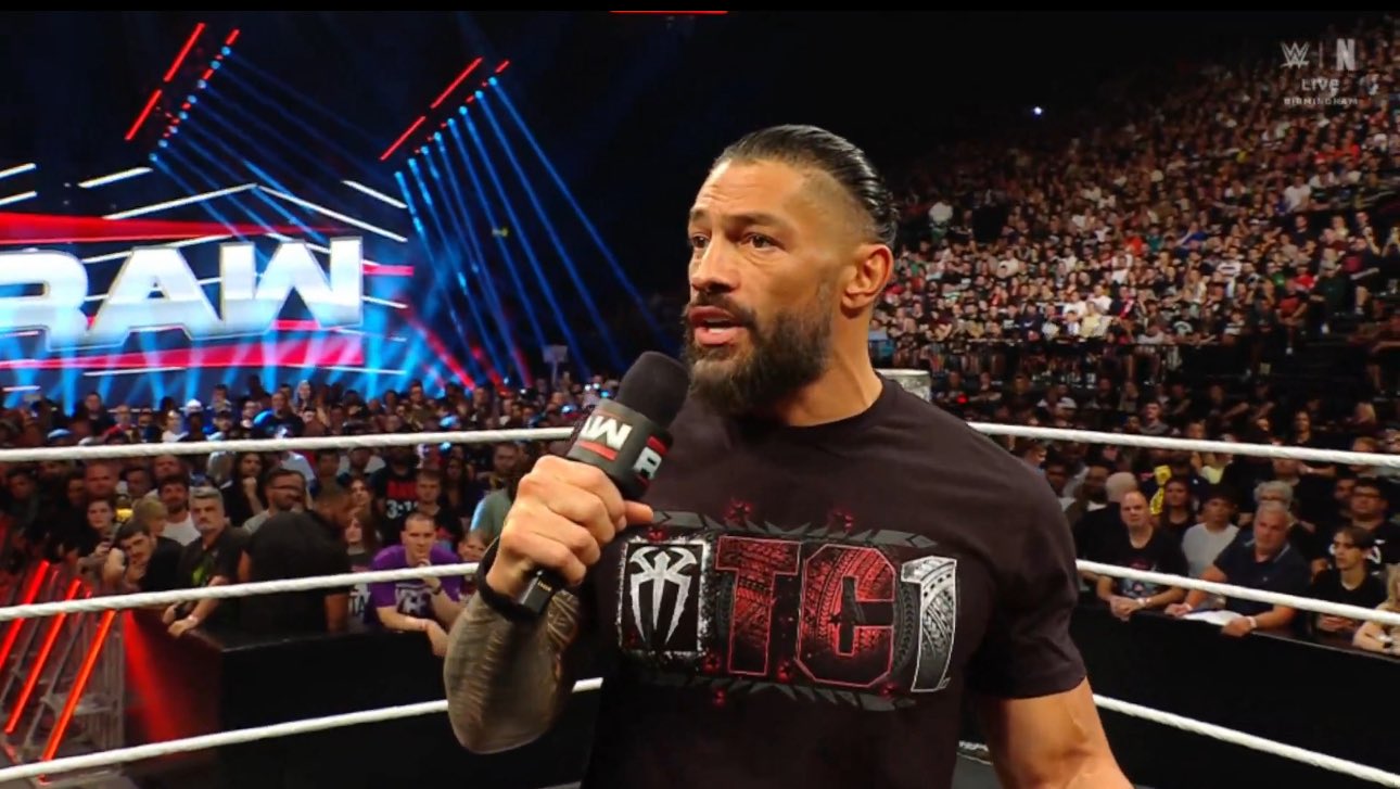 roman reigns WWE Raw