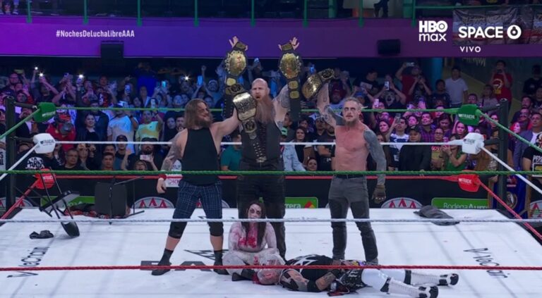 Wyatt Sicks Attack Psycho Clown & Pagano At AAA Héroes Inmortales