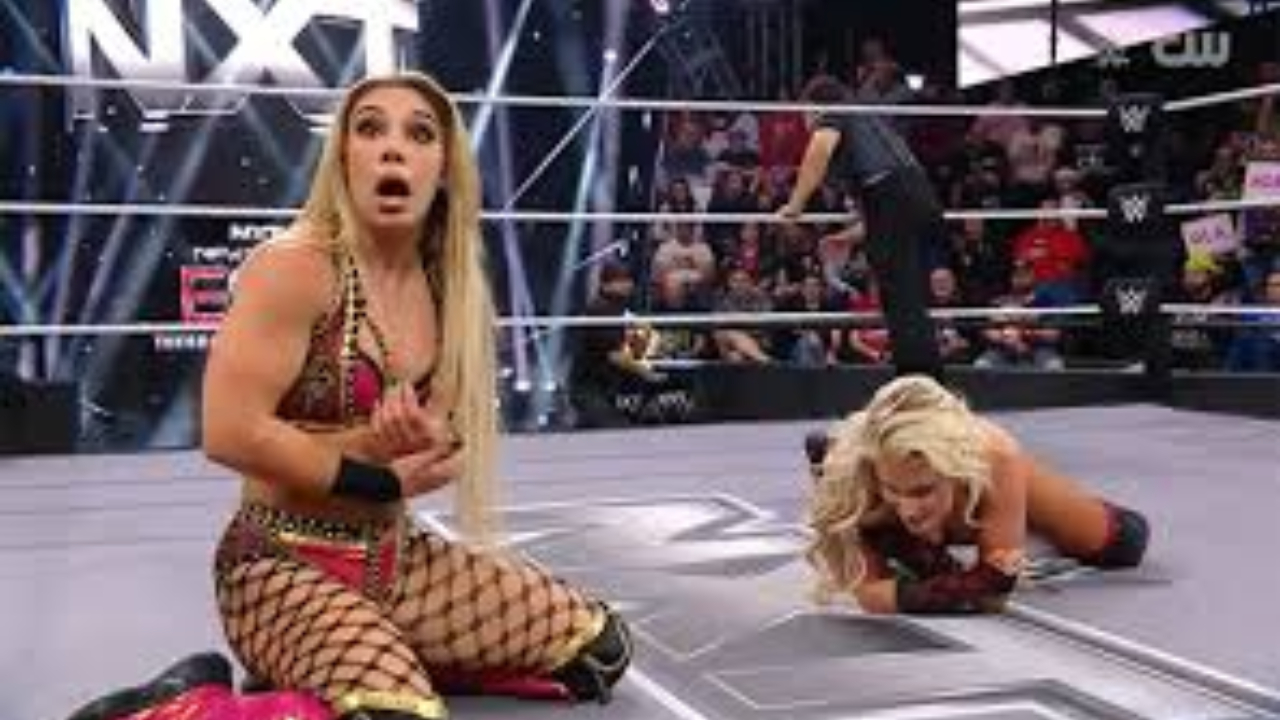 Blake Monroe sobre el fallido final contra Thea Hail: "Siento que el árbitro claramente tenía prisa por irse a casa"