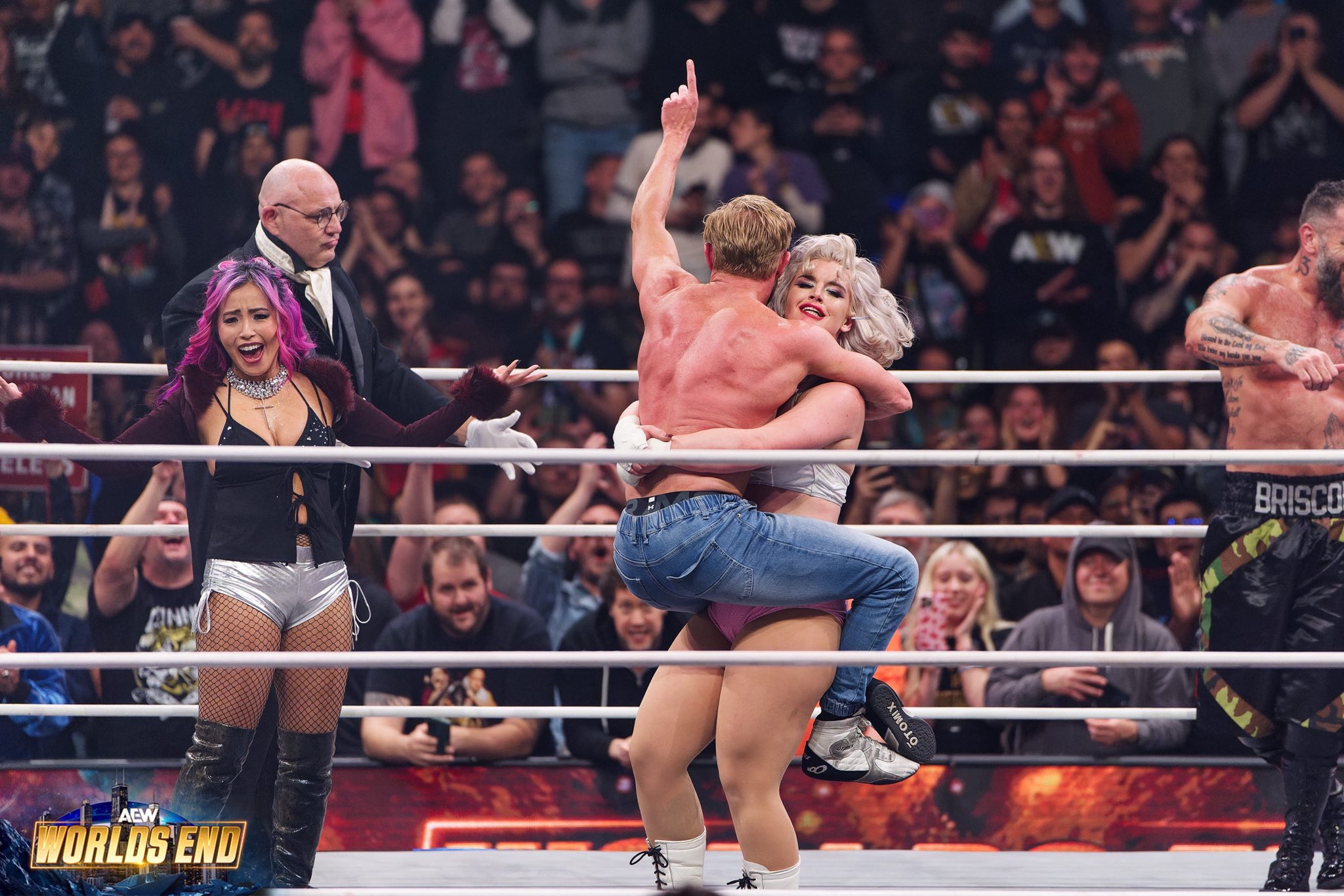 Mina Shirakawa Reacts To Orange Cassidy And Toni Storm Pairing: WTF???