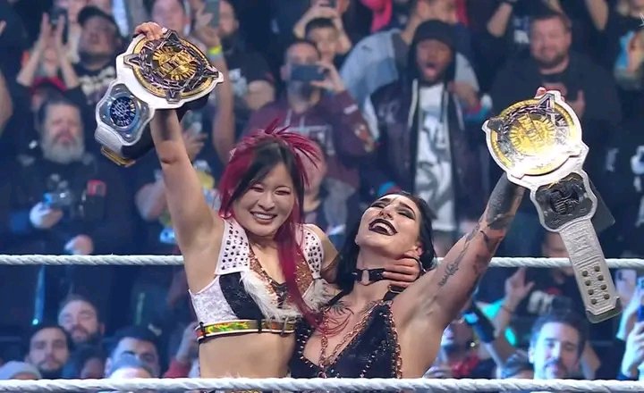 Rhea Ripley And Asuka Win WWE Women’s Tag Titles On 1/5 WWE Raw