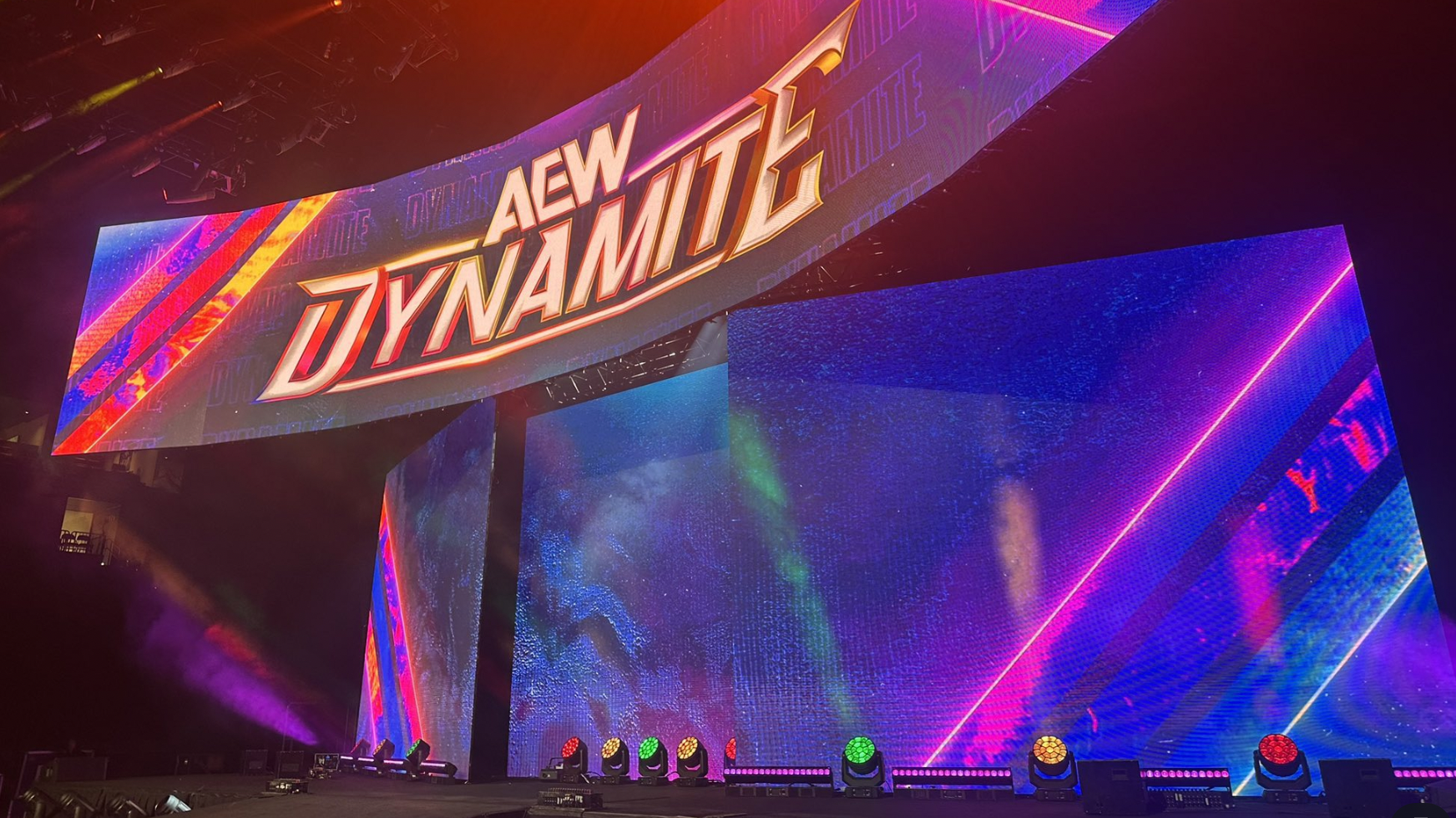 aew dynamite stage