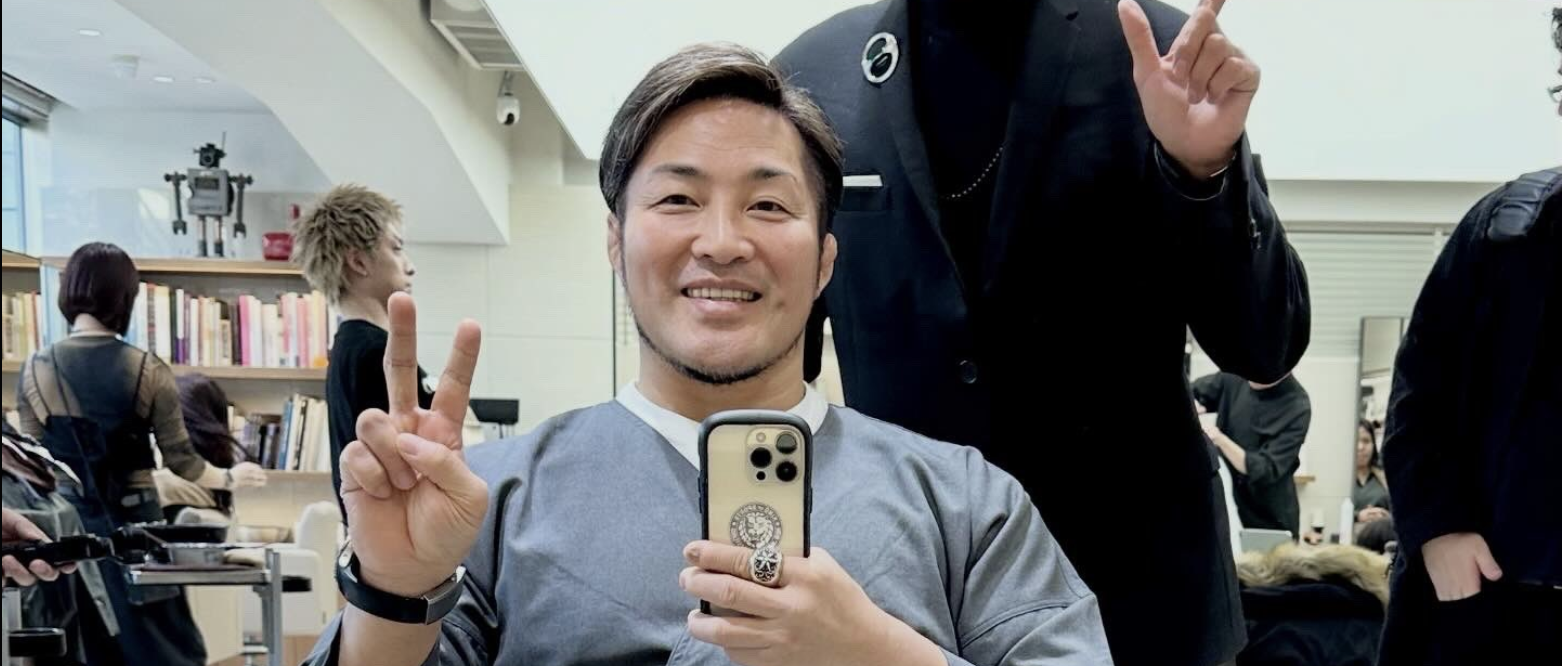 Hiroshi Tanahashi Gets His Hair Cut