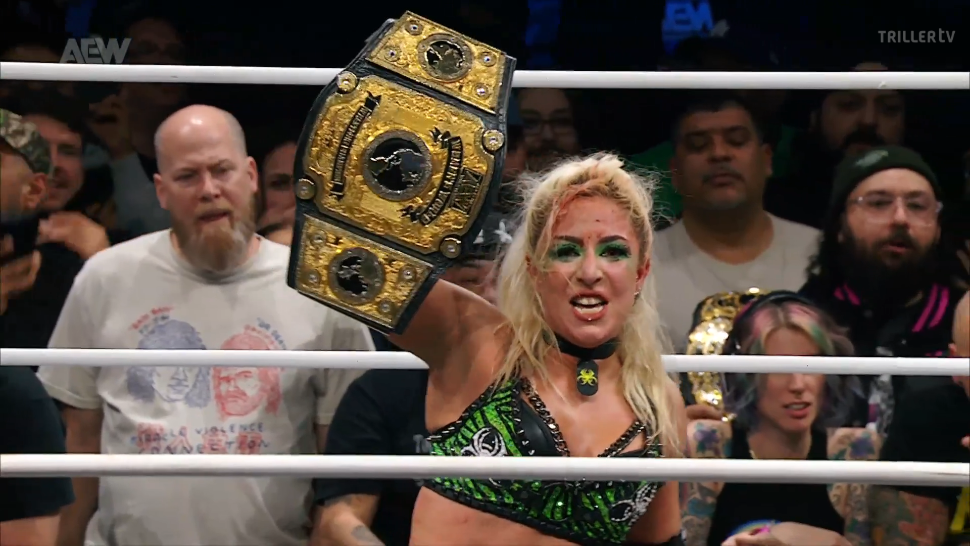 Thekla Re-Signs With AEW