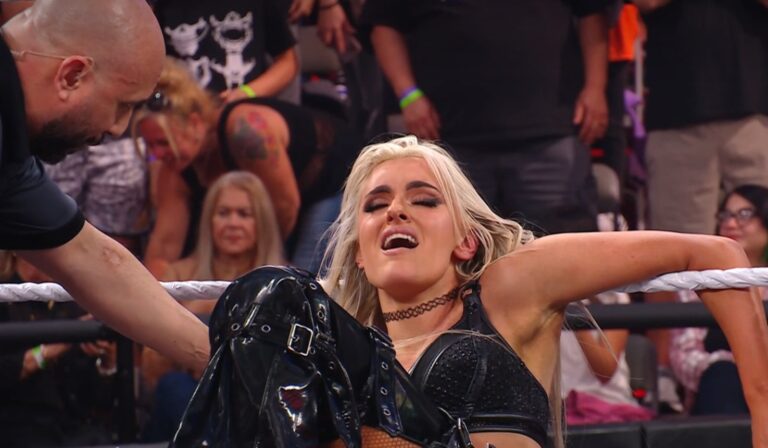 Blake Monroe Def. Jaida Parker In Street Fight At NXT Vengeance Day