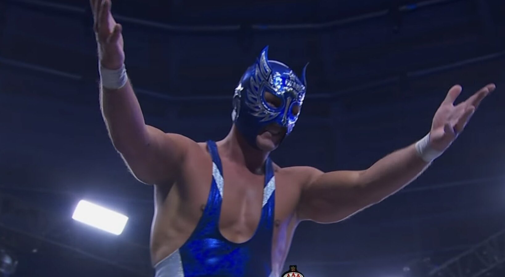 New El Grande Americano Merch, AEW Dynamite Highlights, More | Fight Size