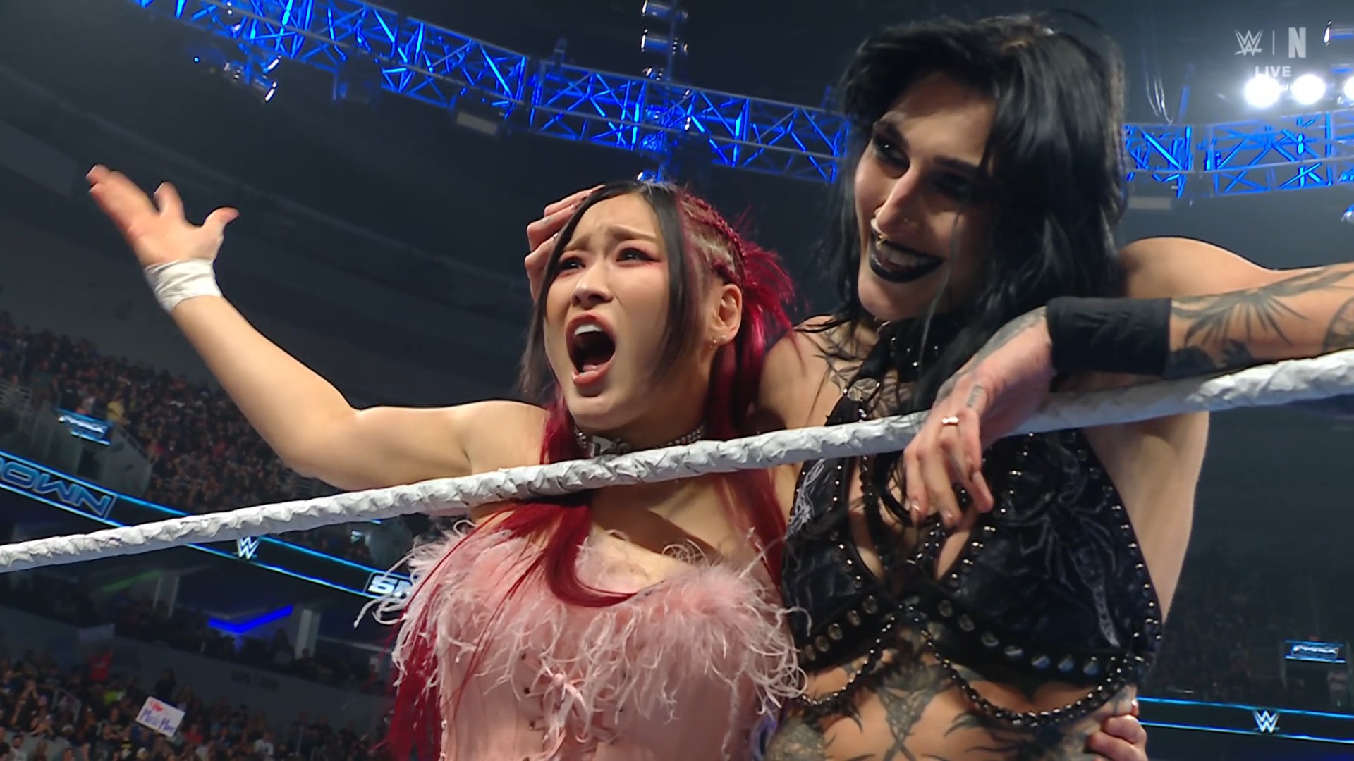 RHIYO Reunite On WWE SmackDown