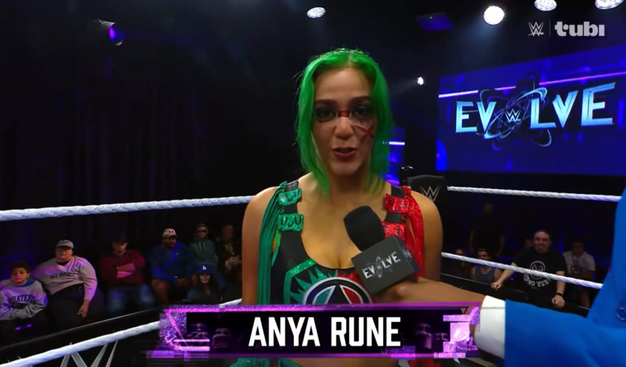 Anya Rune se aleja de la lucha libre profesional