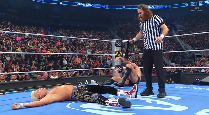 Sami Zayn Costs Gunther Undisputed WWE Title On 6/19 SmackDown, Attacks Him And Cody Rhodes After The Match Is Restarted