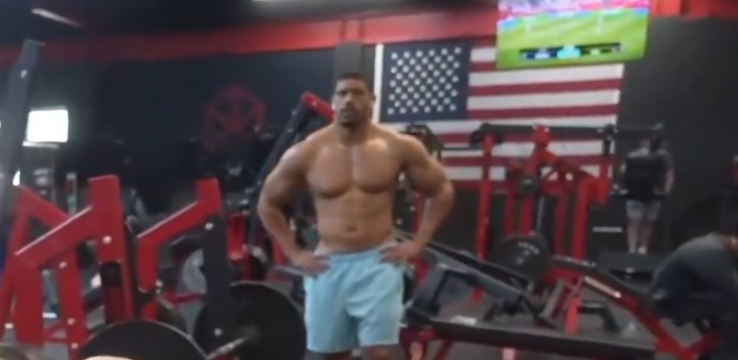 Anthony Bowens Appears In The Background Of Viral Clip From Chloe Parker Twitch Stream