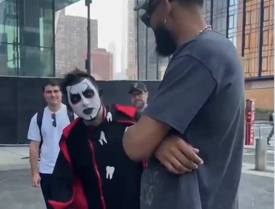 Karl-Anthony Towns Meets The Man Who Helped The Knicks Win A Championship