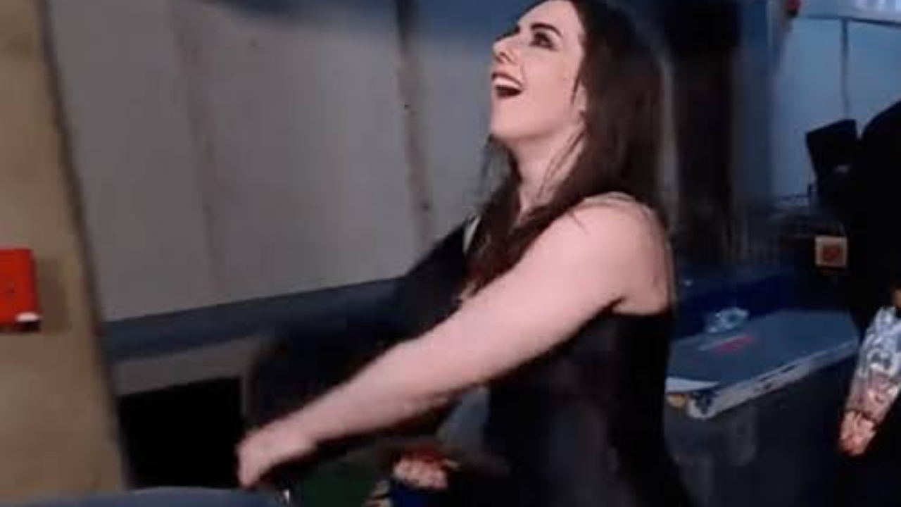 Nikki Storm, Nikki Cross