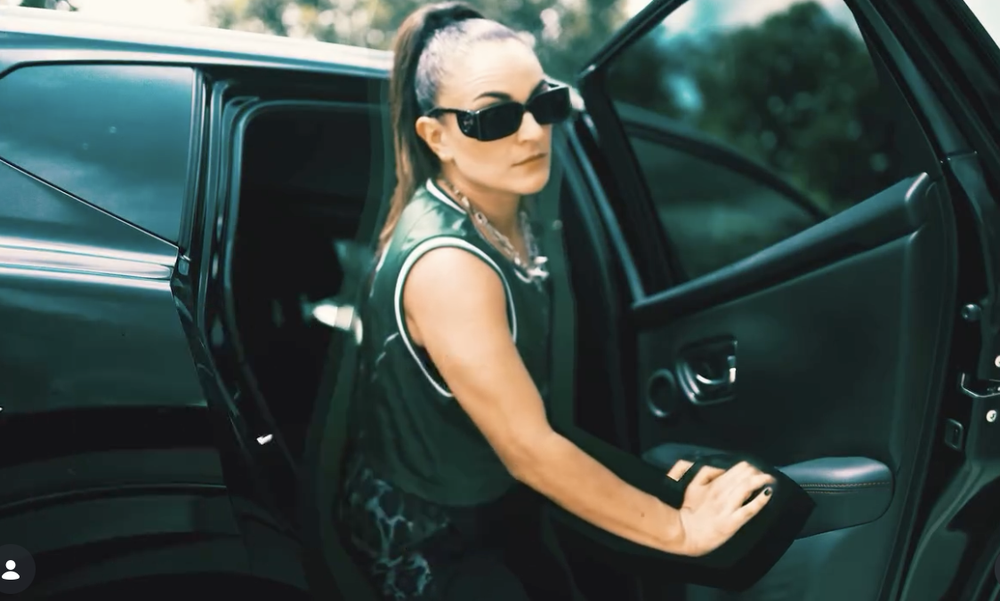 thunder rosa