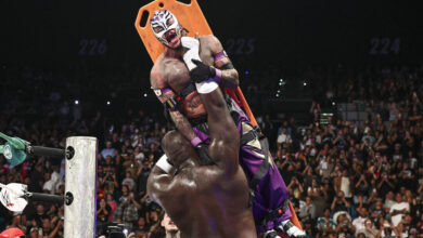 Omos, Rey Mysterio