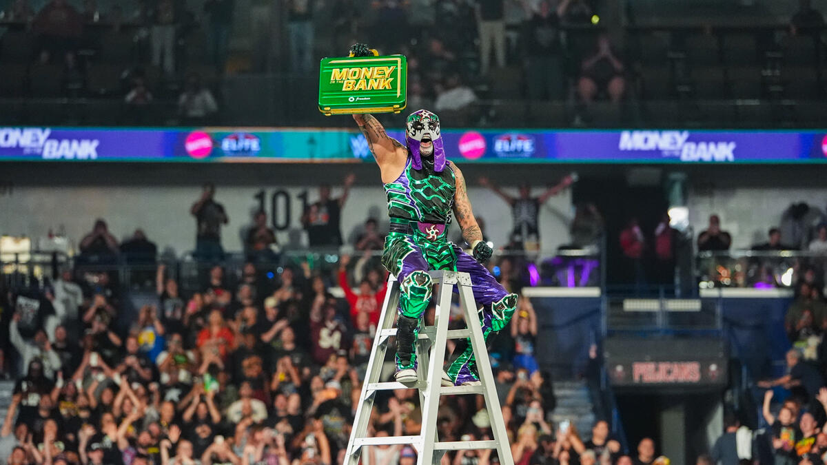 Andrade El Idolo Congratulates Penta For Winning WWE Money In The Bank Ladder Match