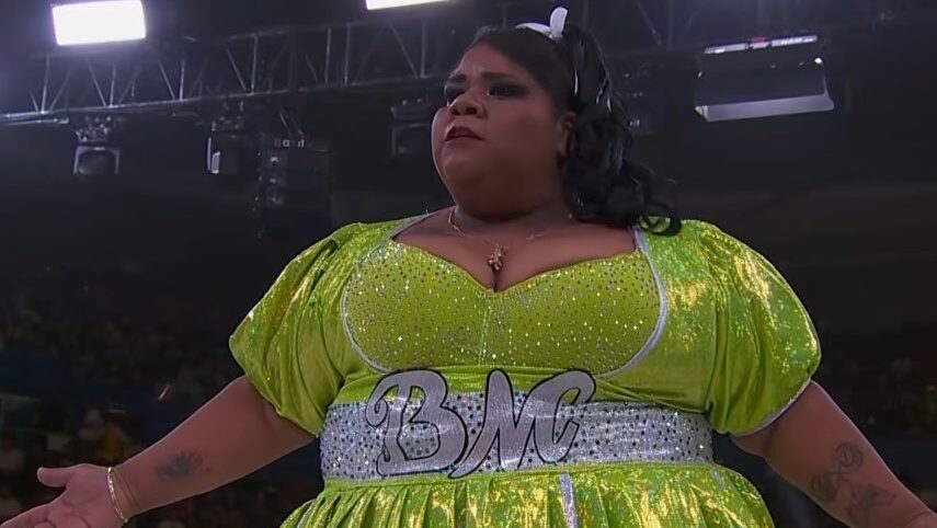 Big Mami Fights Off Karmen Petrovic At AAA Héroes Inmortales