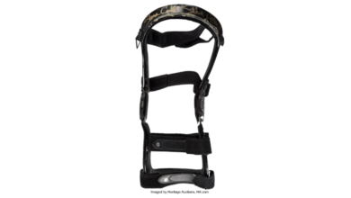 Stone cold steve austin's 1999 knee brace